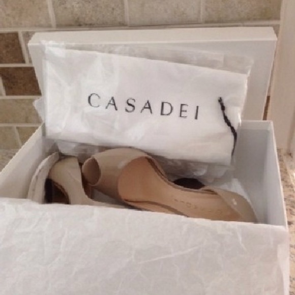 Shoes - Picture 6 of 7